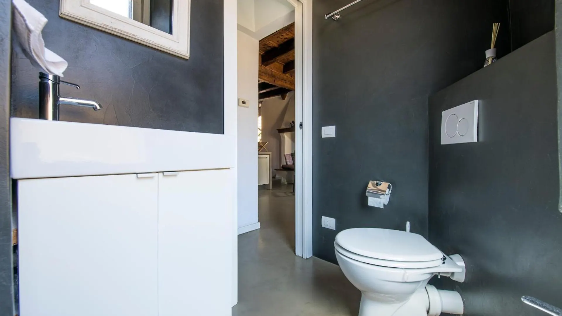 Starhouse 5 Min To City Center & Wifi Apartment Verona