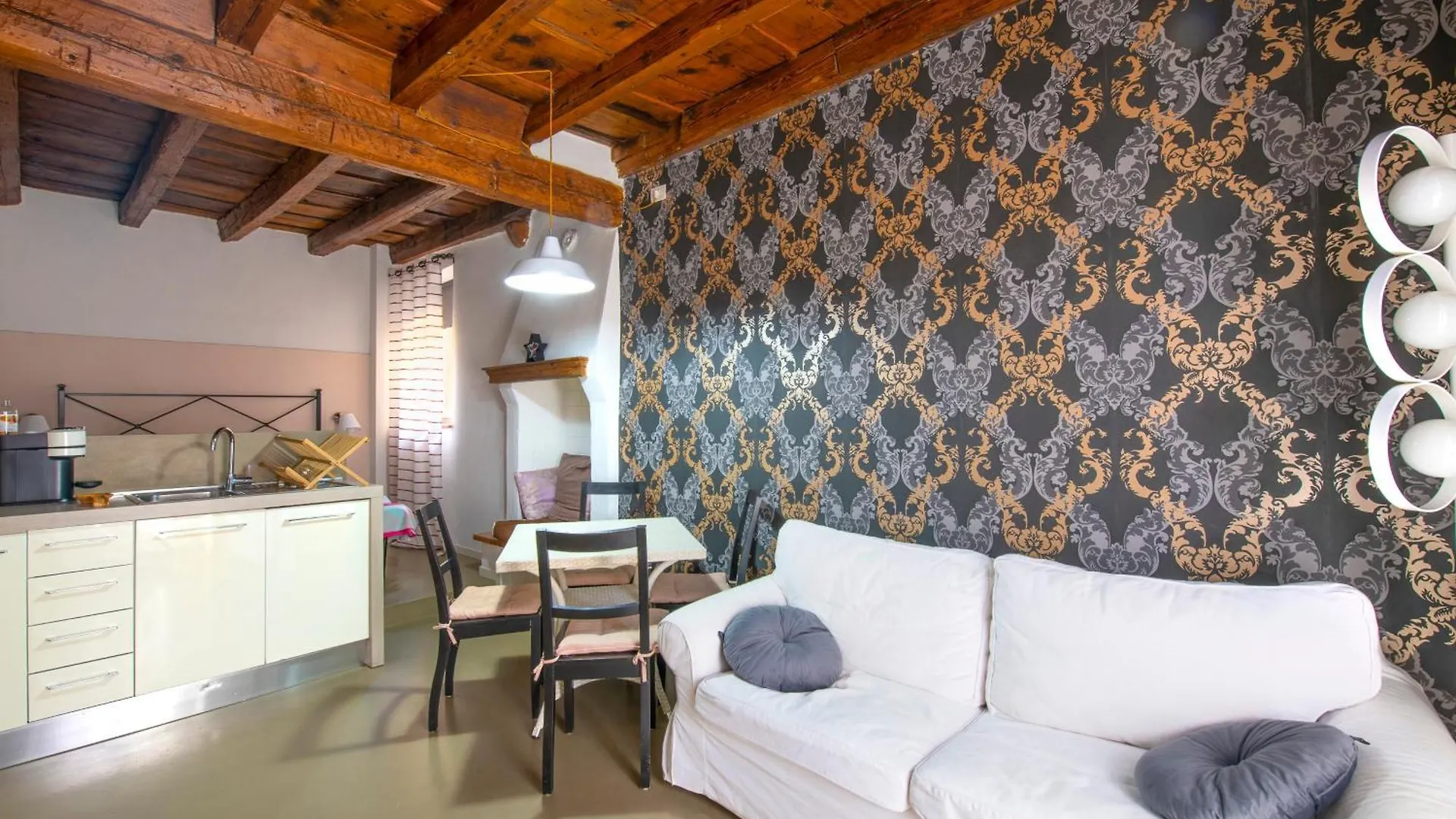 Starhouse 5 Min To City Center & Wifi Apartment Verona